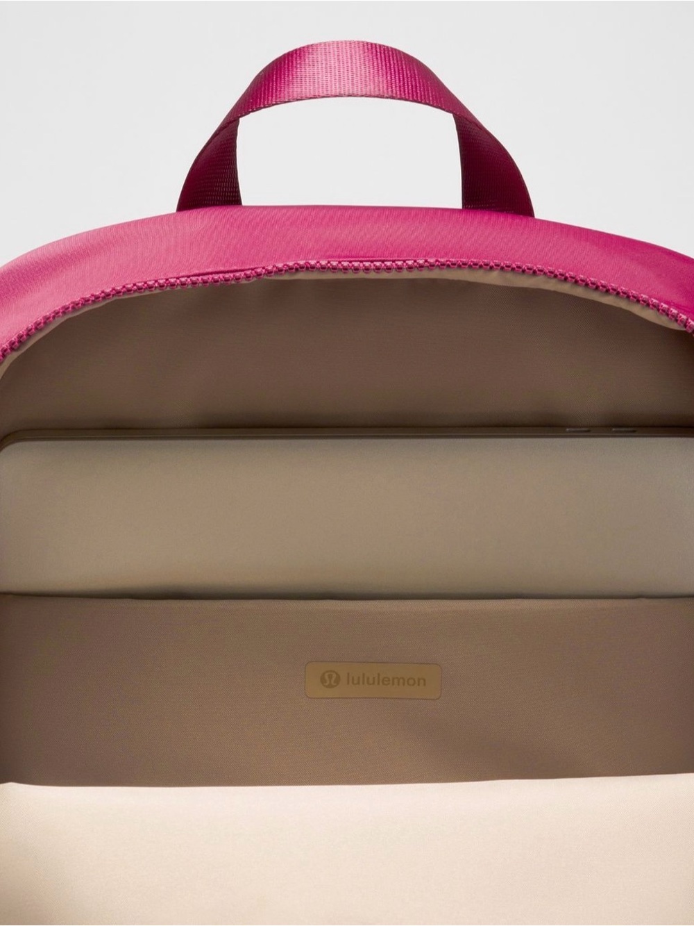 Lululemon Everywhere Backpack *Like New - Picture 3 of 8